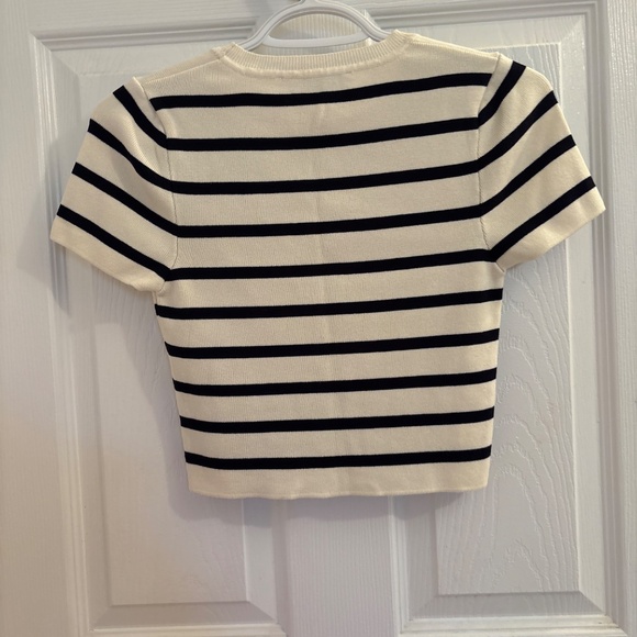 Zara Cropped Sweater - Picture 3 of 3